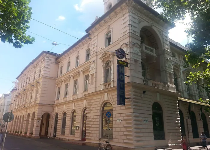 Tisza Hotel